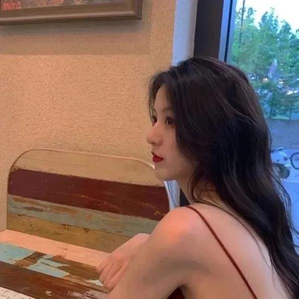 黒廼美子的的宇宙恐怖秀